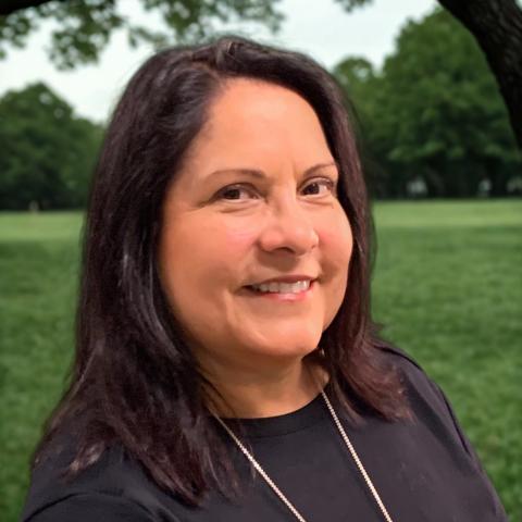 Headshot of Cristina Schweitzer